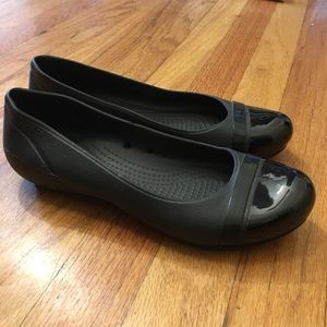 Crocs Cap toe flat shoes